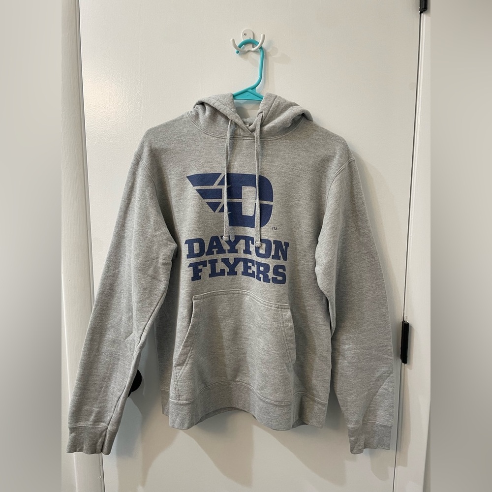 Dayton Flyers sweatshirt. Size medium.